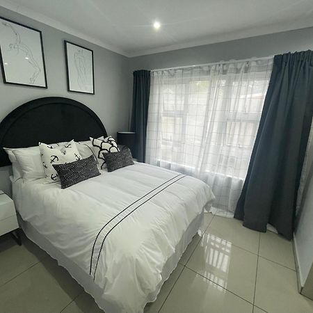 Trendy, Comfortable 1 Bedroom Apartments In Umtata Exterior foto
