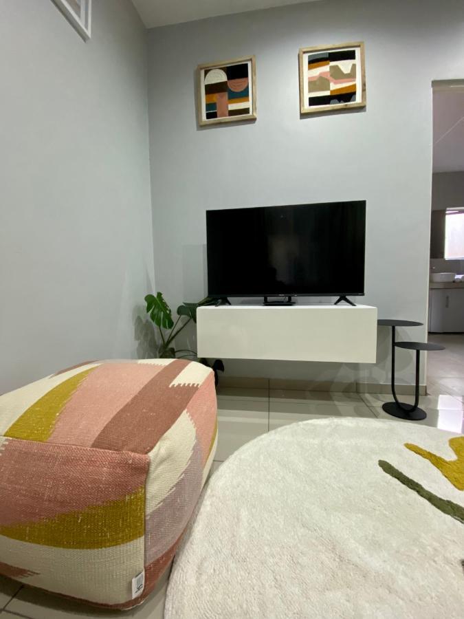 Trendy, Comfortable 1 Bedroom Apartments In Umtata Exterior foto