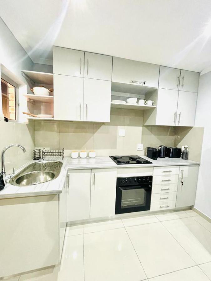 Trendy, Comfortable 1 Bedroom Apartments In Umtata Exterior foto