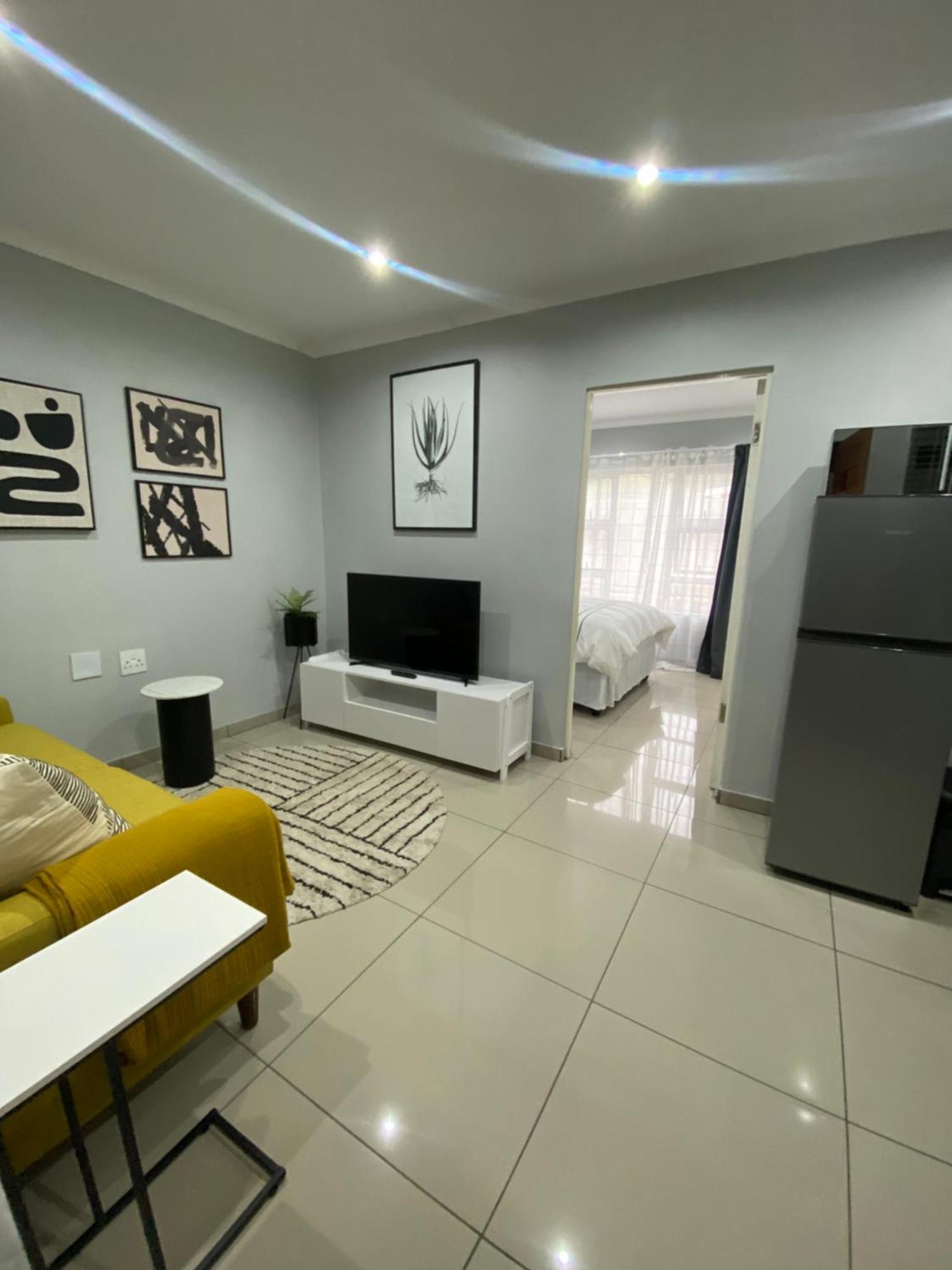 Trendy, Comfortable 1 Bedroom Apartments In Umtata Exterior foto