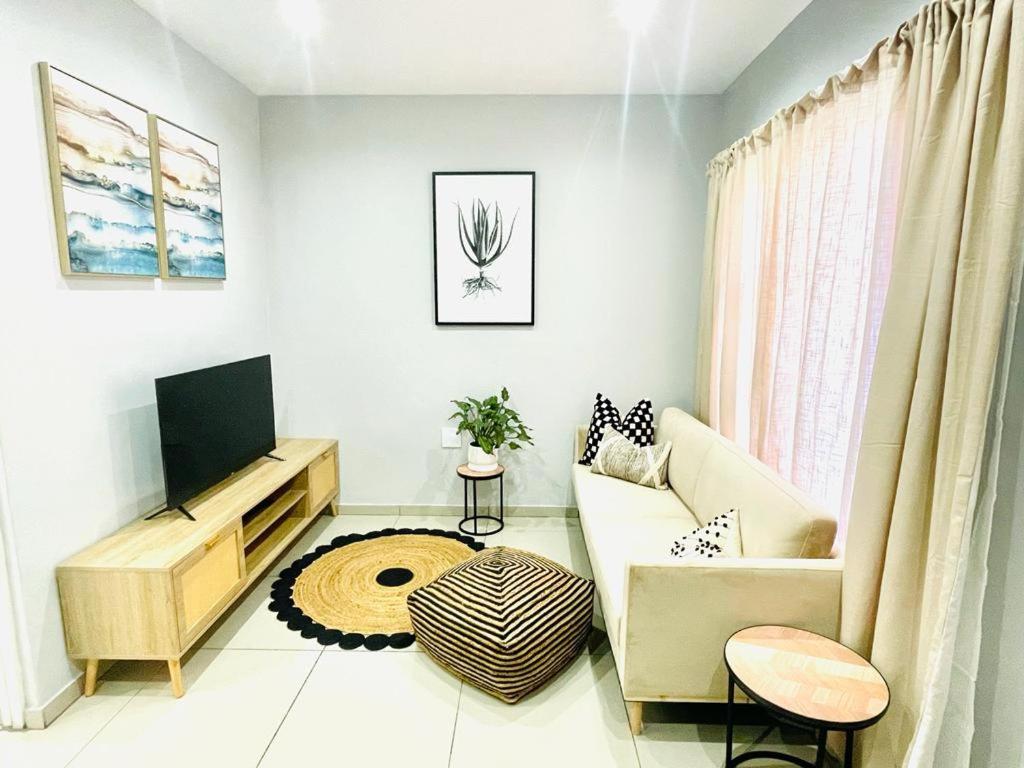Trendy, Comfortable 1 Bedroom Apartments In Umtata Exterior foto