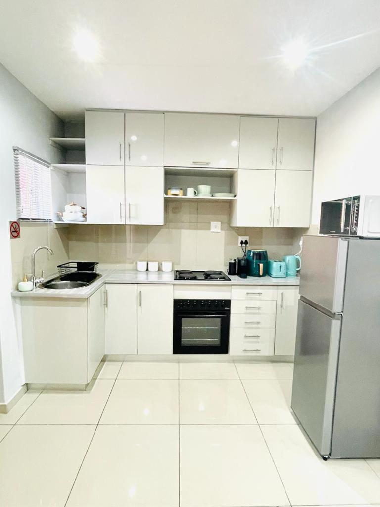 Trendy, Comfortable 1 Bedroom Apartments In Umtata Exterior foto