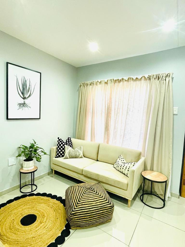Trendy, Comfortable 1 Bedroom Apartments In Umtata Exterior foto